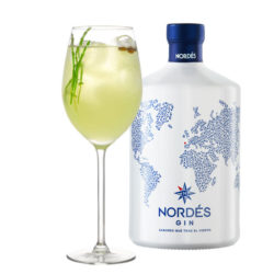 Queimada Nordés rinde homenaje a la típica bebida gallega pero en una versión más fresca.